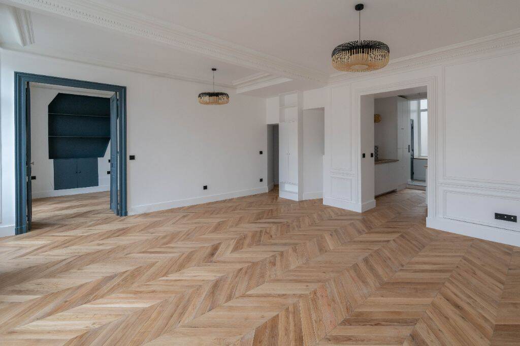 Appartement 3 pièces 77 m² · à Paris 1er Arrondissement · 77 m² · 3 670 €