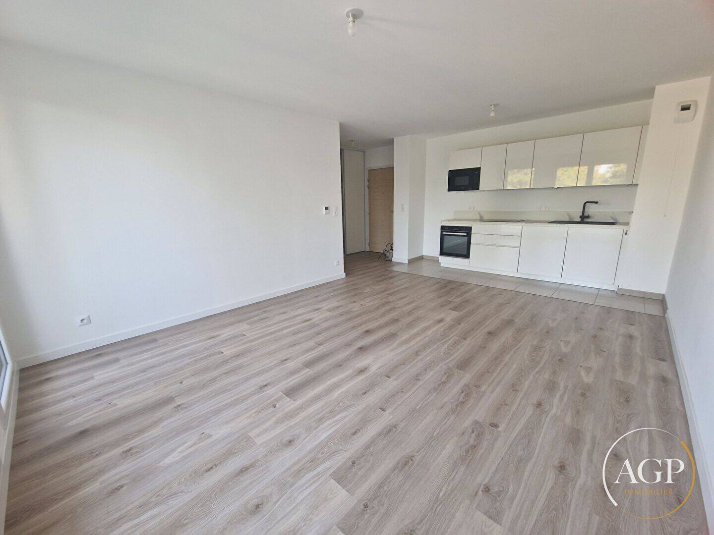 Appartement 3 pièces 59 m² · à Saint-Jean-de-la-Ruelle · 58,5 m² · 1 000 €/mois