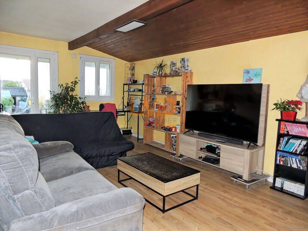 Maison 4 pièces 100 m² · à Saint-Jean-d'Angély · 100 m² · 150 000 €