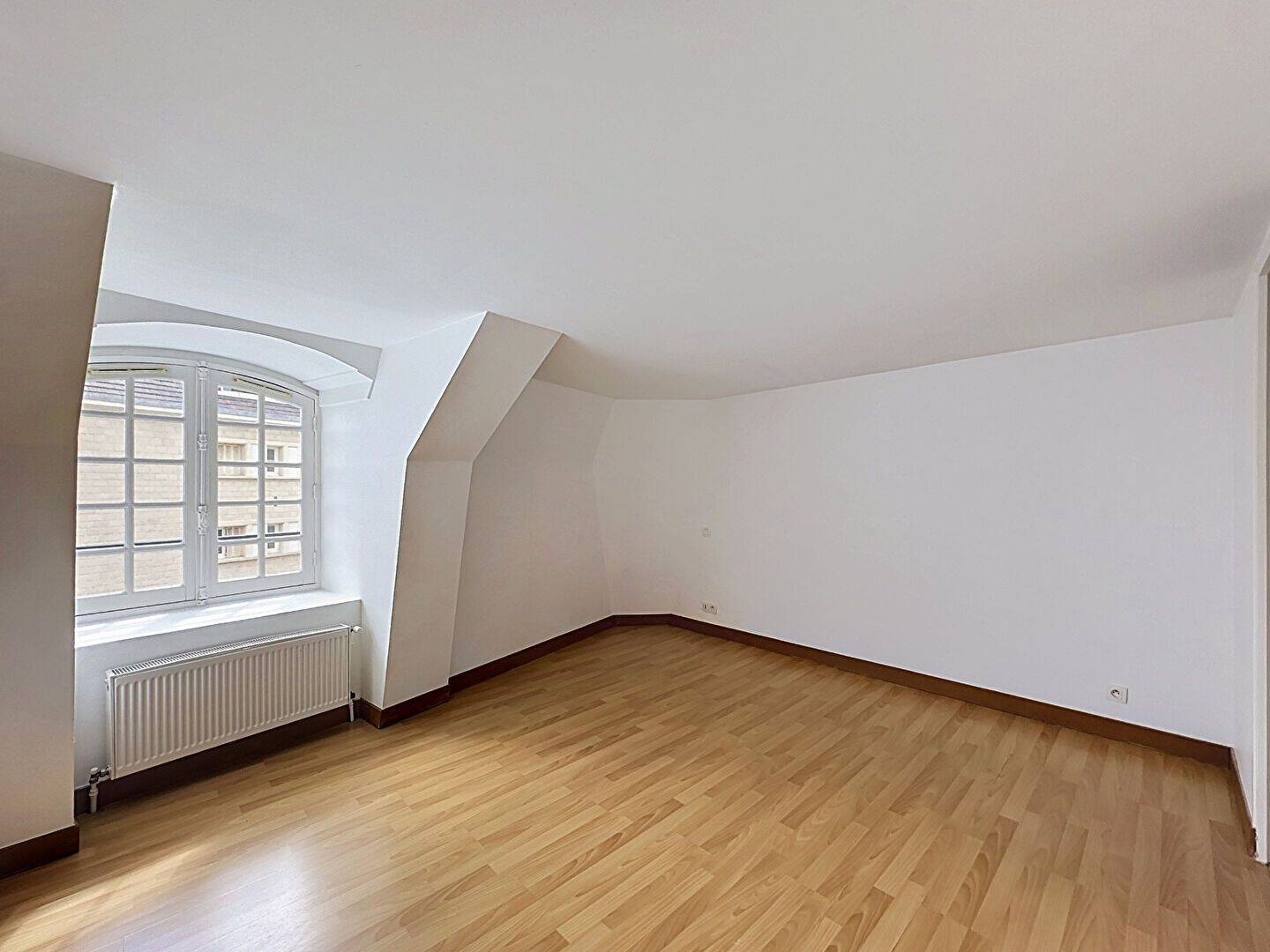 Appartement 2 pièces 52 m² · à Mantes-la-Jolie · 52 m² · 710 €/mois