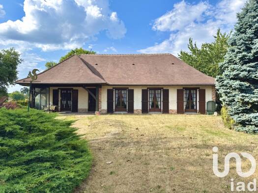 Maison à vendre 253 500 € 4 pièces 3 chambres 138 m² 3 796 m² de terrain Coullons 45720