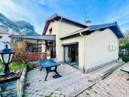 Maison à vendre 145 000 € 6 pièces 4 chambres 141 m² Quié 09400