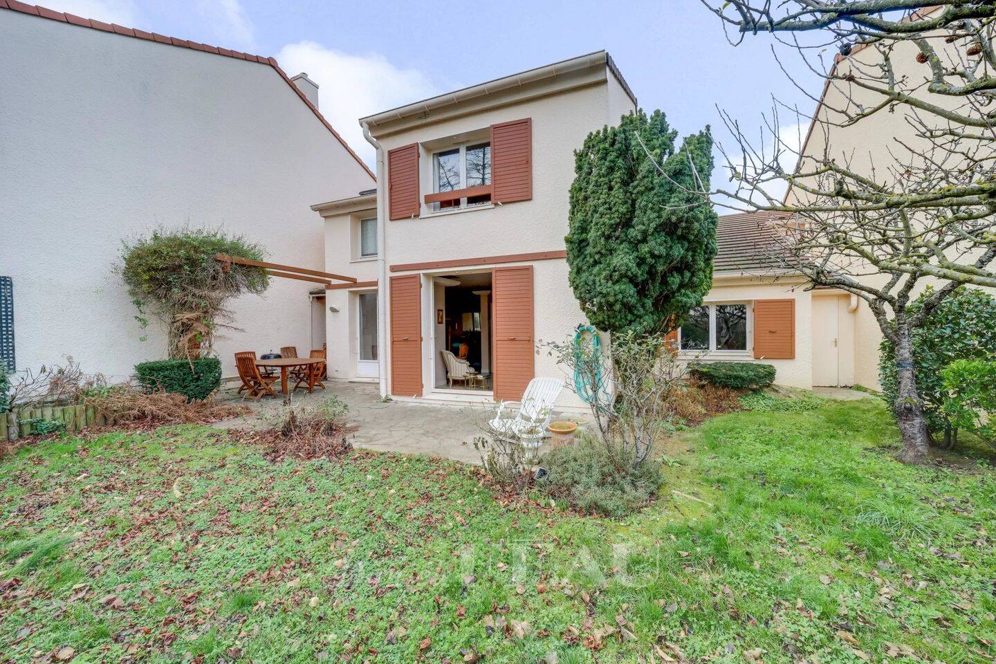 Maison 6 pièces 137 m² · à Le Port-Marly · 136,9 m² · 650 000 €