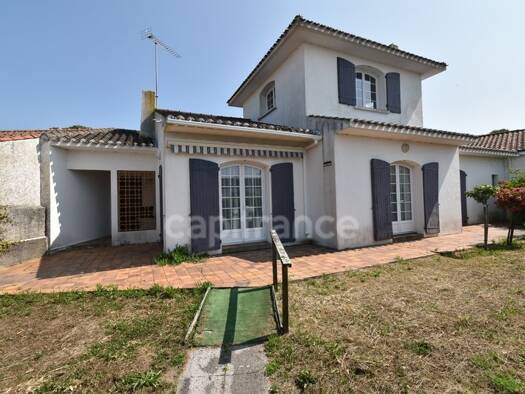 Maison à vendre 234 000 € 8 pièces 4 chambres 182 m² 396 m² de terrain Beauvoir-sur-Mer 85230