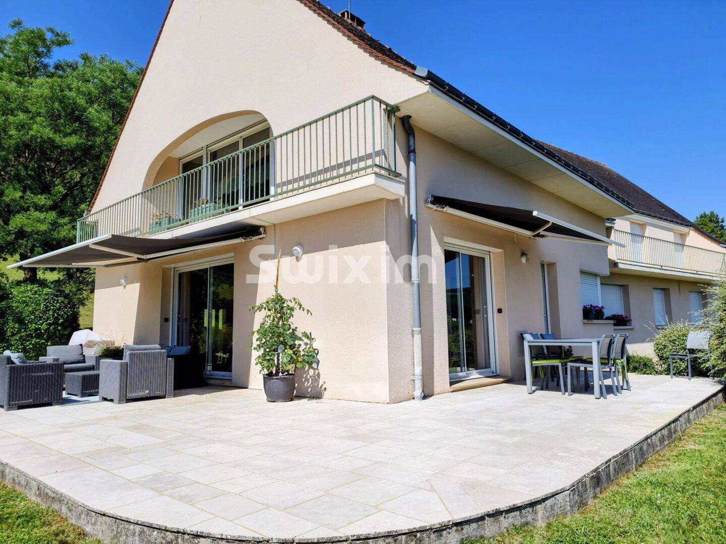 Maison 10 pièces 327 m² · à Beaune · 327 m² · 1 150 000 €