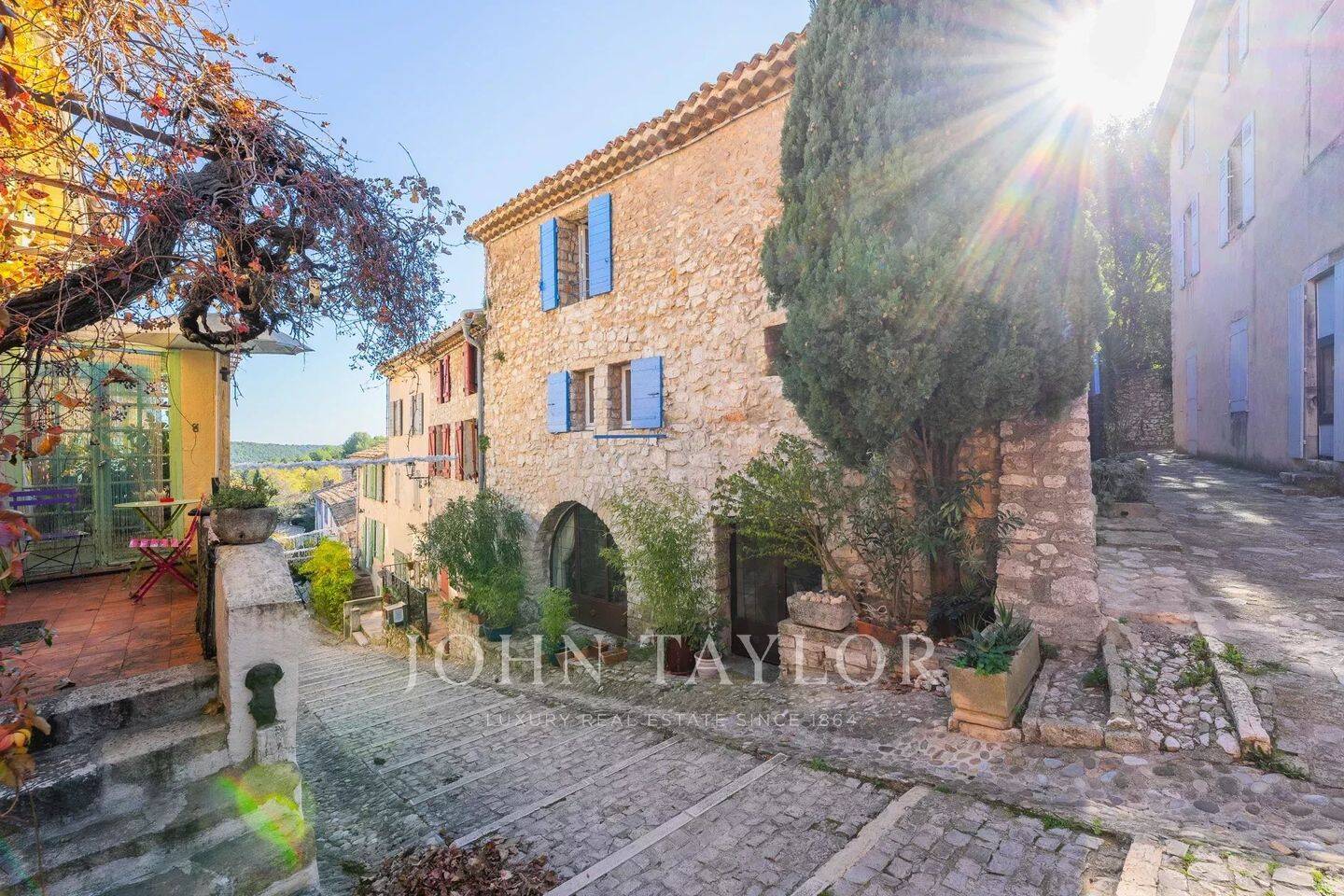 Maison 4 pièces 128 m² · à Ventabren · 128 m² · 360 000 €