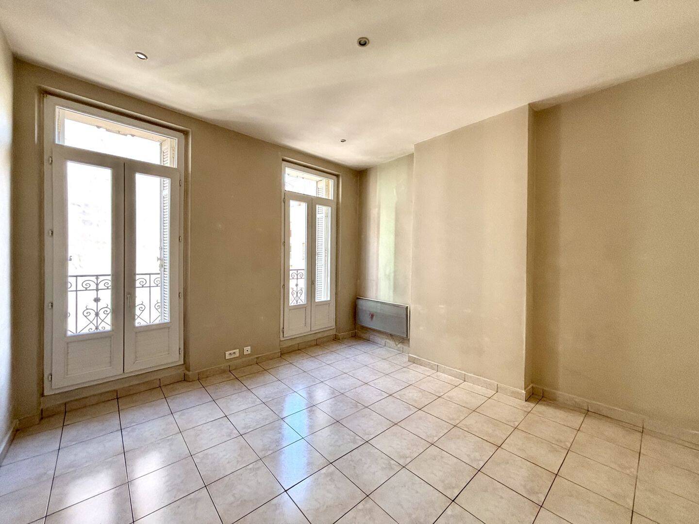 Appartement 1 pièce 33 m² · à Marseille 1er Arrondissement · 33 m² · 92 000 €