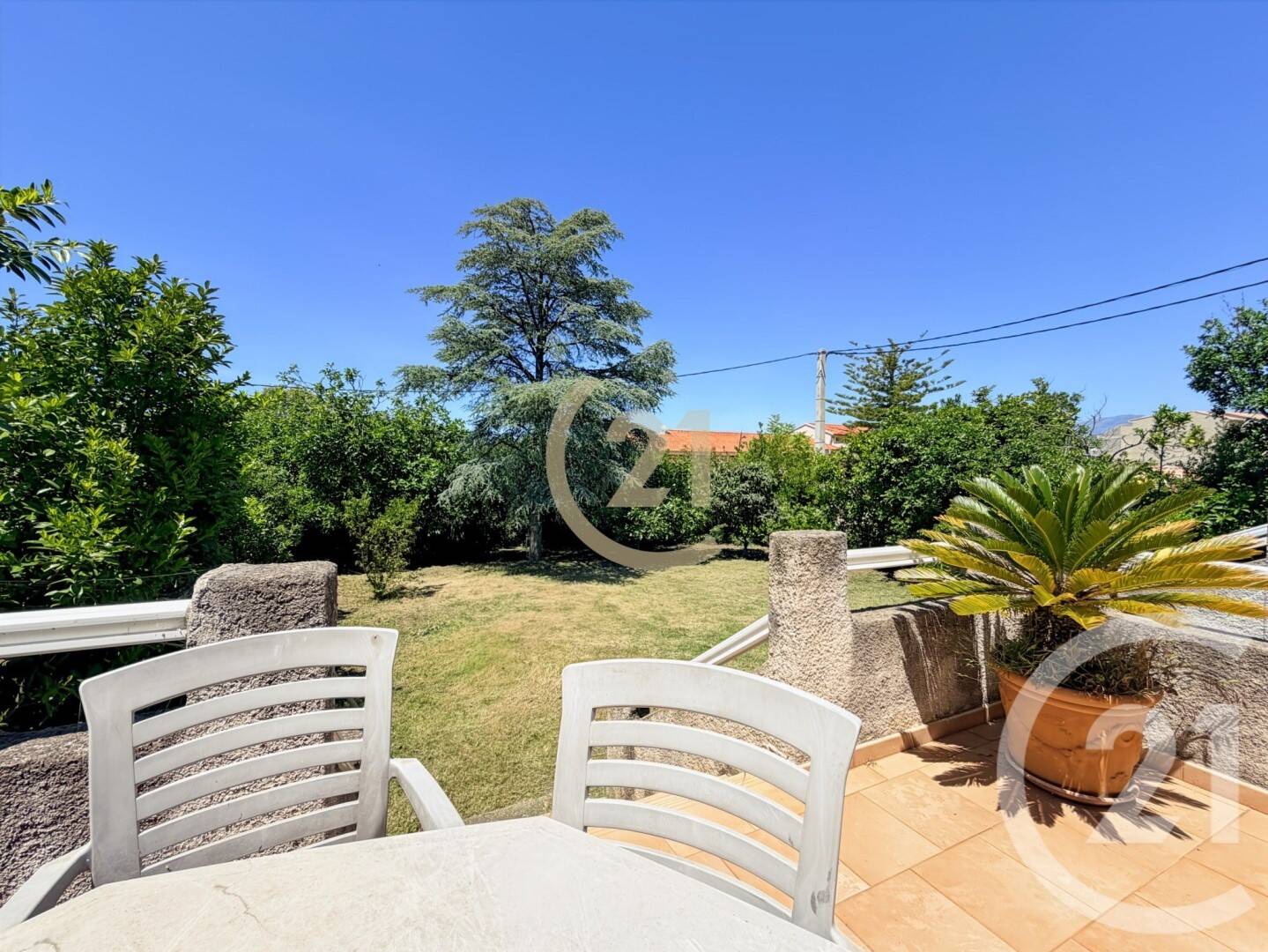 Appartement 3 pièces 91 m² · à Saint-Florent · 91,4 m² · 1 250 €/mois