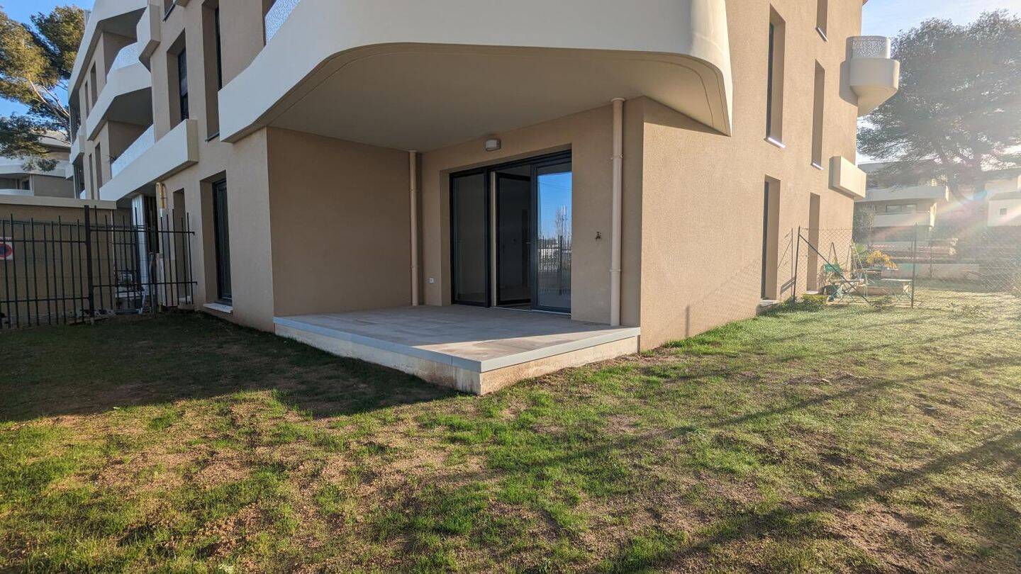 Appartement 2 pièces 47 m² · à Saint-Mandrier-sur-Mer · 47 m² · 827 €