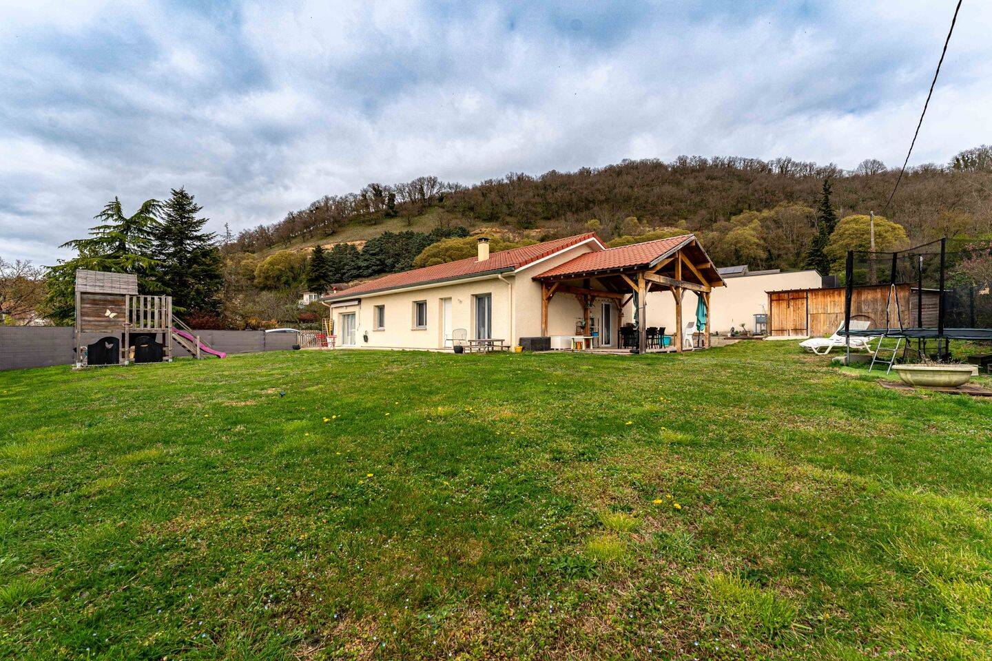 Maison 5 pièces 118 m² · à Frontonas · 118,1 m² · 369 999 €