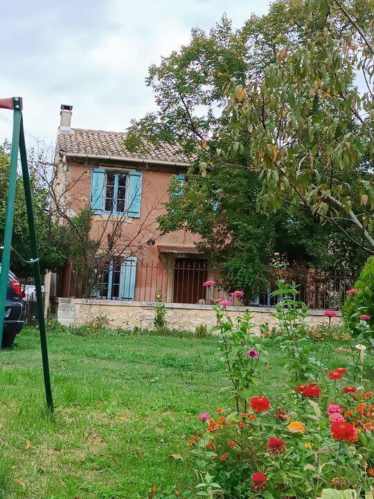 Maison 4 pièces 100 m² · à Robion · 100 m² · 1 435 €/mois