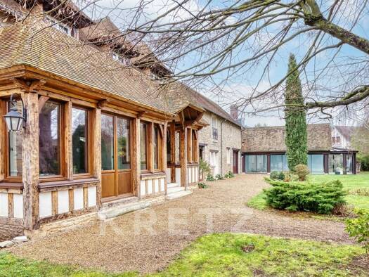 Maison à vendre 1 600 000 € 8 pièces 8 chambres 374 m² 1 800 m² de terrain Pacy-sur-Eure 27120