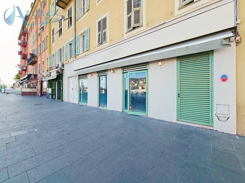 Local commercial avec bail commercial 7 200 € 170 m² de surface de vente Le Port Nice 06300