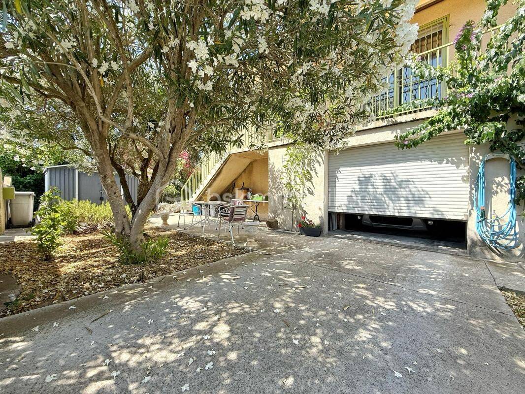 Maison 5 pièces 184 m² · à Montady · 184 m² · 305 000 €