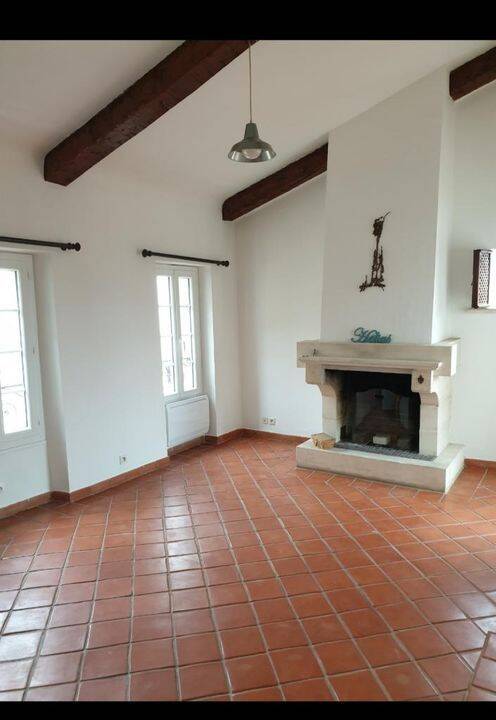 Maison 4 pièces 80 m² · à Bagnols-en-Forêt · 80 m² · 1 035 €