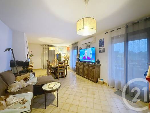 Maison de plain-pied à vendre 330 000 € 4 pièces 3 chambres 100 m² 622 m² de terrain Saussan 34570