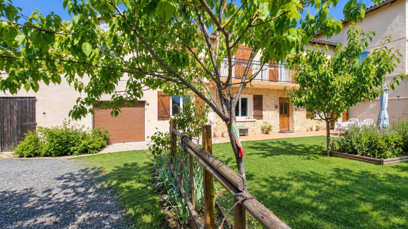 Appartement 5 pièces 100 m² · à Arnas · 100 m² · 259 000 €
