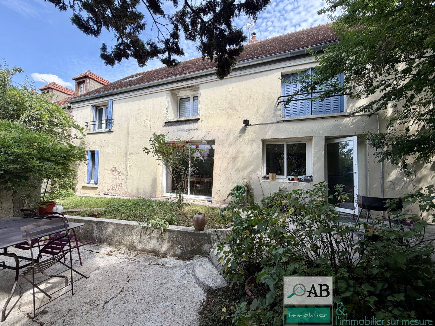 Maison 6 pièces 128 m² · à Guérard · 128 m² · 279 000 €