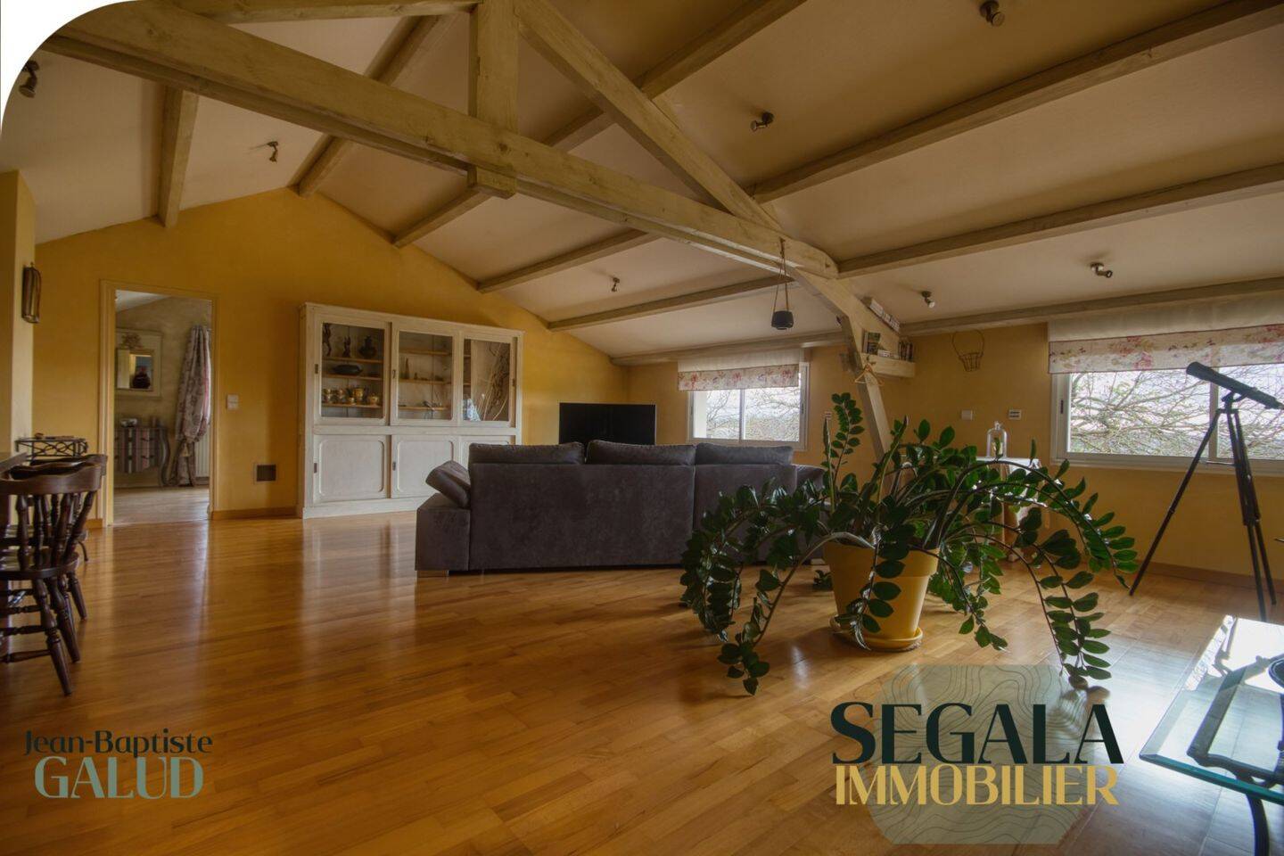 Maison 4 pièces 180 m² · à Saint-Jean-de-Marcel · 180 m² · 313 000 €