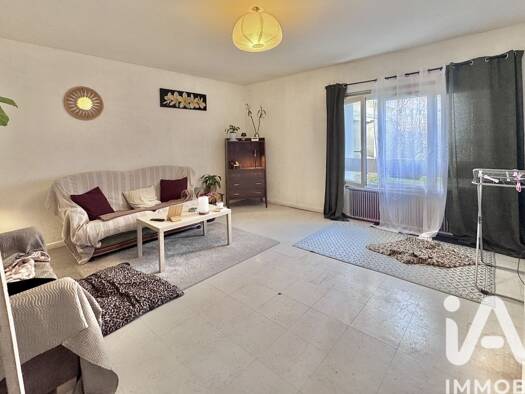 Appartement à vendre 77 000 € 2 pièces 1 chambre 52 m² RDC/4 Saint Simeon (Zus) Auxerre 89000