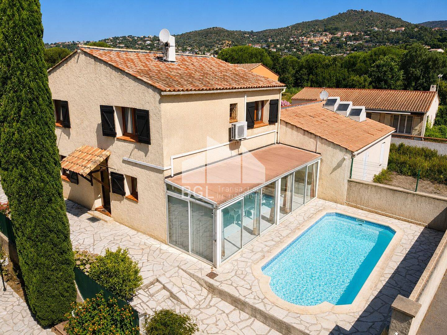 Maison 6 pièces 143 m² · à Bormes-les-Mimosas · 143 m² · 556 000 €