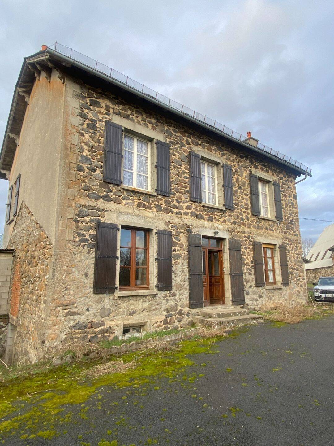 Maison 6 pièces 159 m² · à Taussac · 159 m² · 89 000 €