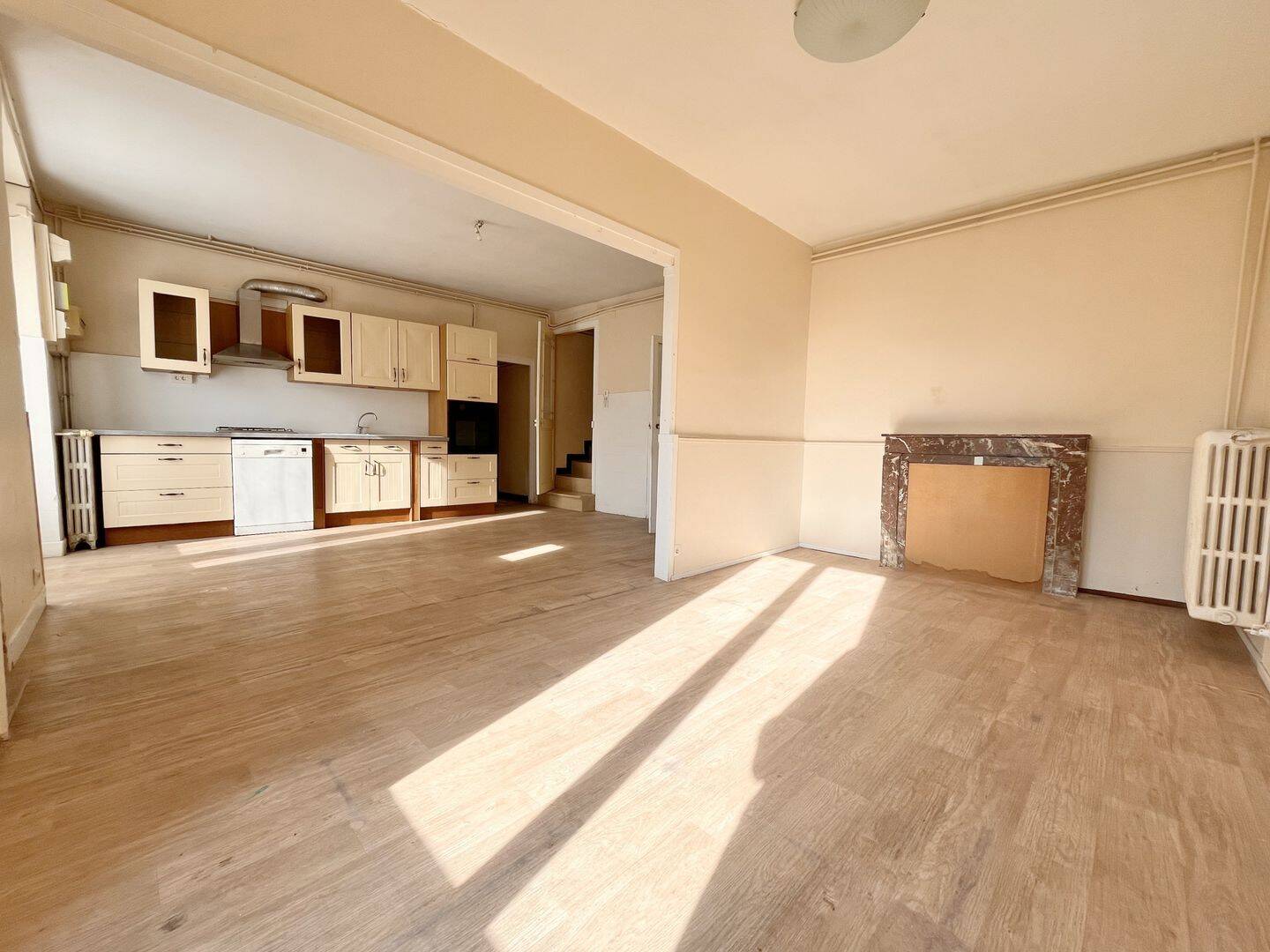 Maison 6 pièces 114 m² · à Saint-Nazaire-les-Eymes · 114 m² · 330 000 €