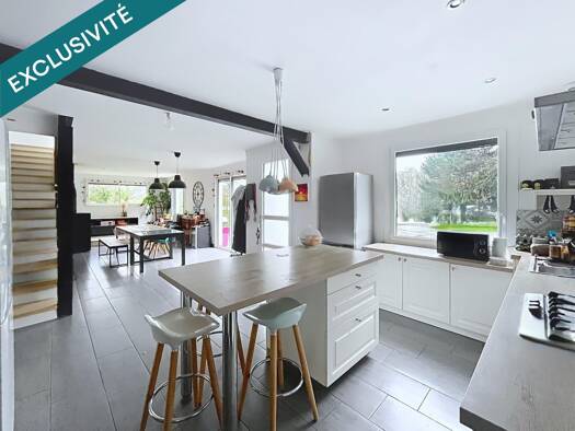 Maison à vendre 415 000 € 7 pièces 6 chambres 140 m² 7 045 m² de terrain Héric 44810