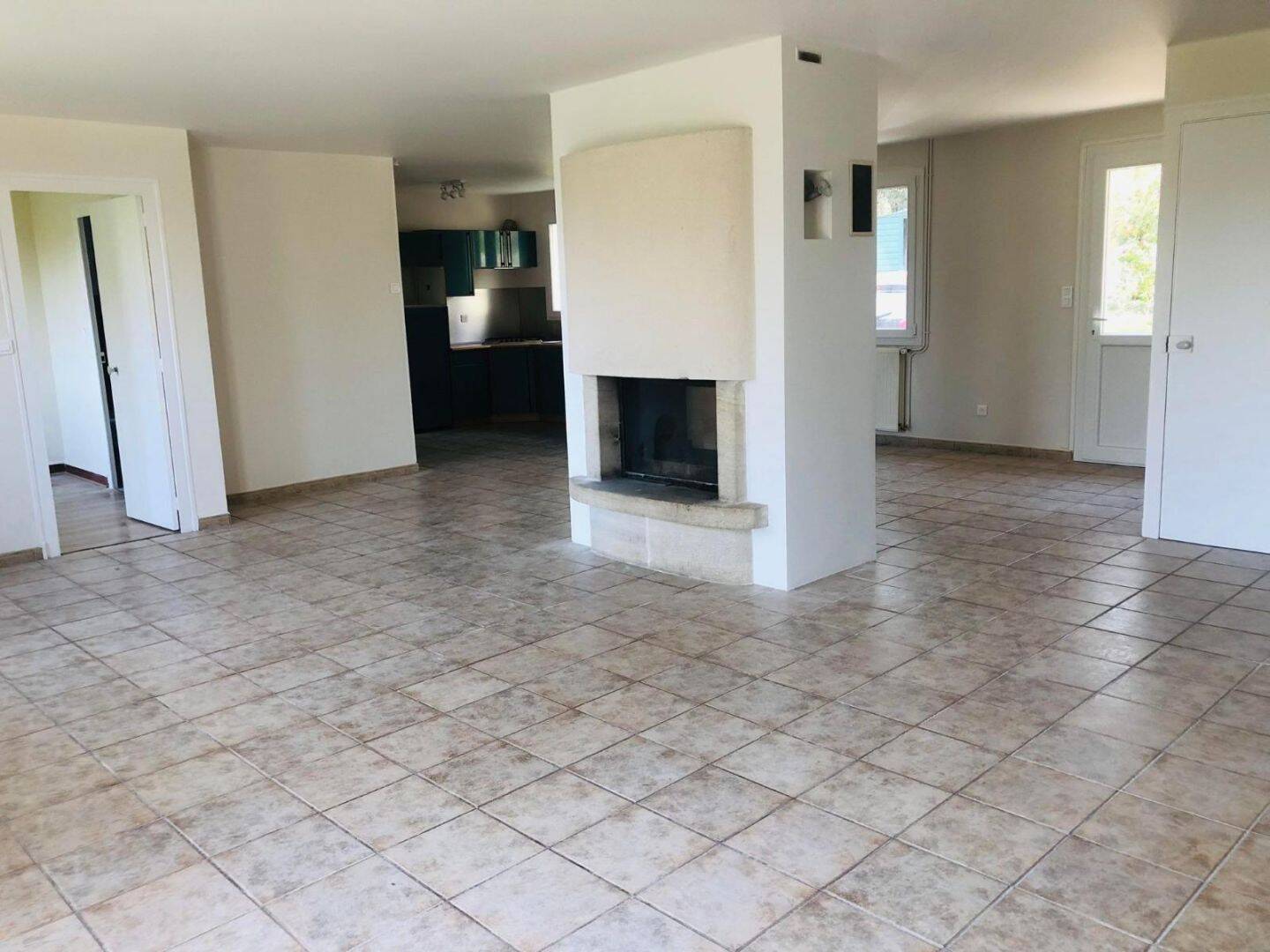 Maison 4 pièces 105 m² · à Malville · 105 m² · 970 €/mois