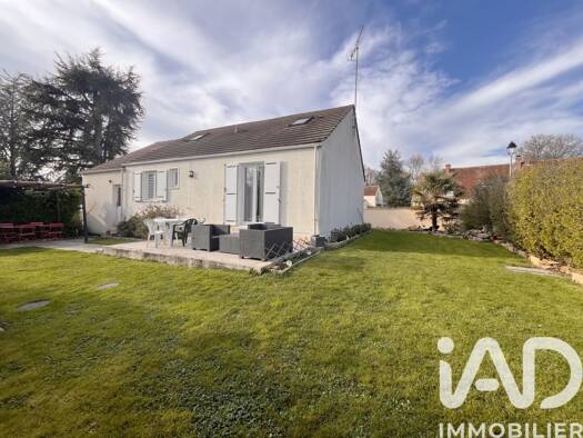 Maison à vendre 265 500 € 6 pièces 4 chambres 115 m² 405 m² de terrain Saint-Ouen-en-Brie 77720