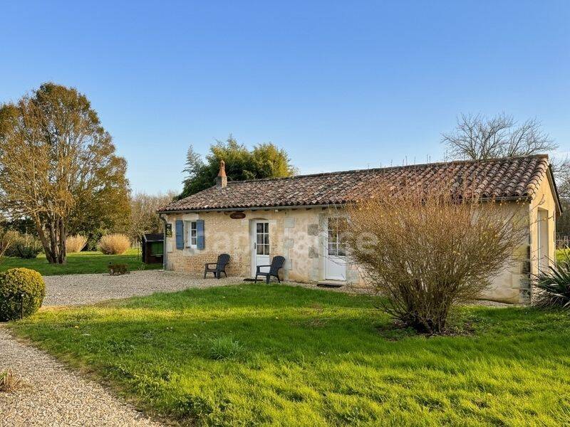 Maison 5 pièces 144 m² · à Vanzac · 144 m² · 394 000 €