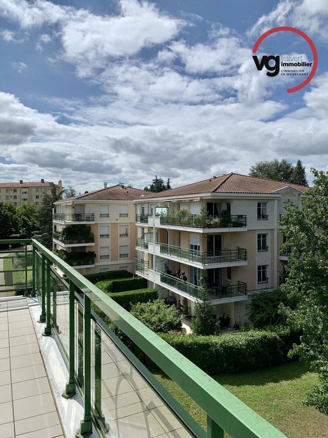Appartement 4 pièces 101 m² · à Tassin-la-Demi-Lune · 101 m² · 1 705 €