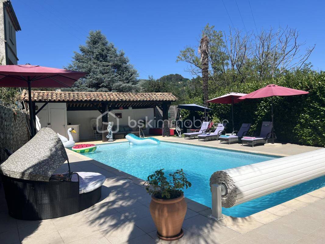 Maison 11 pièces 250 m² · à Vals-les-Bains · 250 m² · 537 000 €