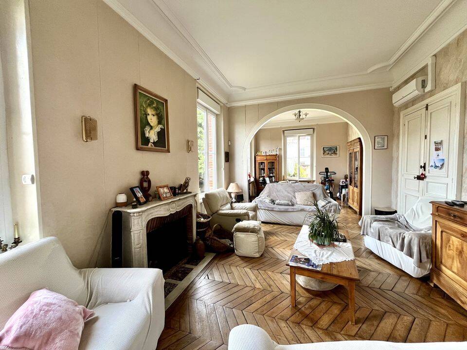 Maison 11 pièces 276 m² · à Pont-sur-Yonne · 276 m² · 348 000 €