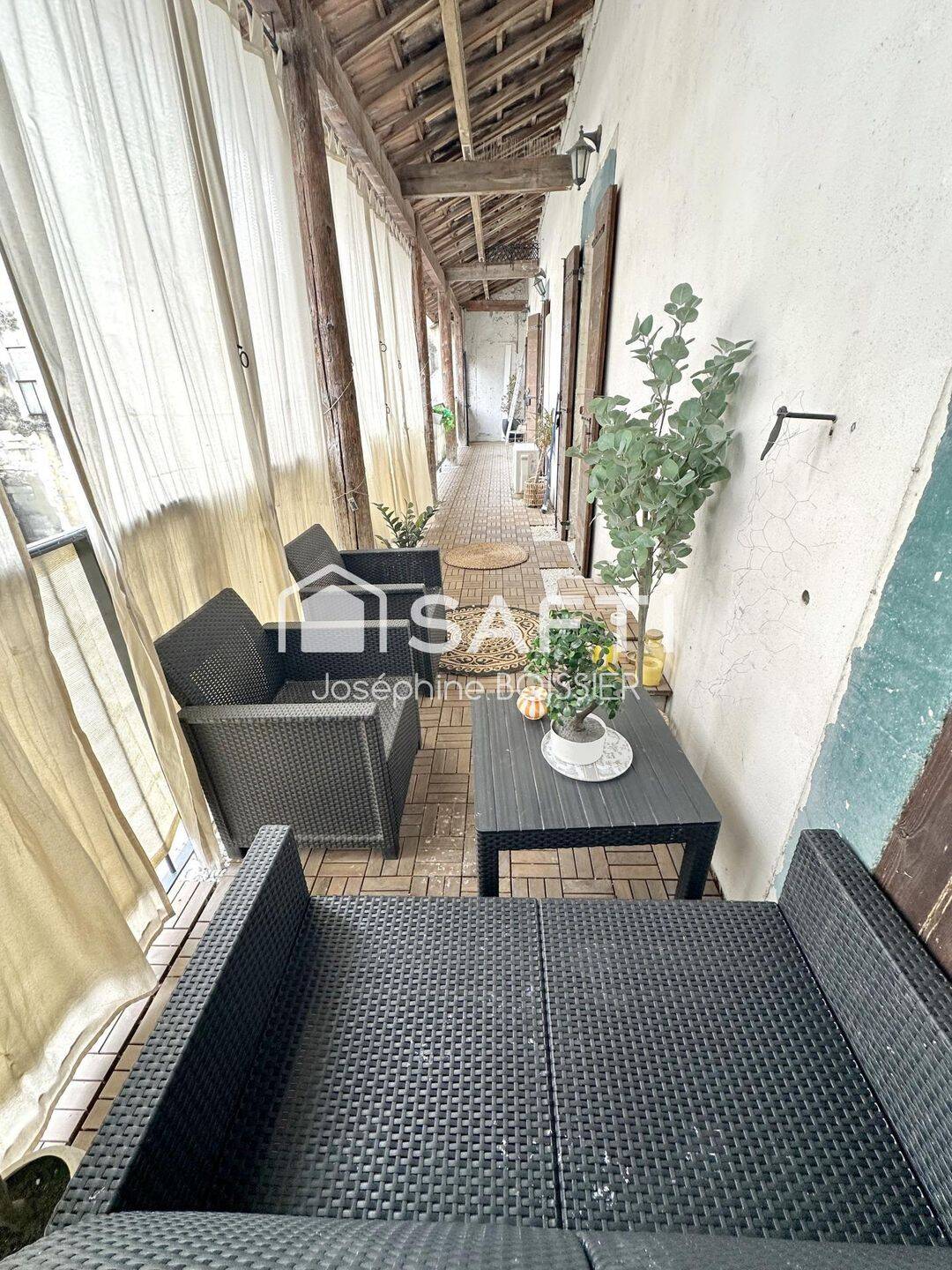 Appartement 3 pièces 84 m² · à Avignon · 84 m² · 155 000 €
