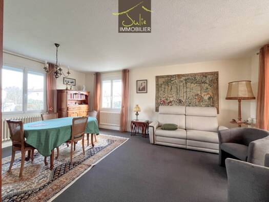 Maison à vendre 173 000 € 5 pièces 3 chambres 101 m² 579 m² de terrain Bressuire 79300