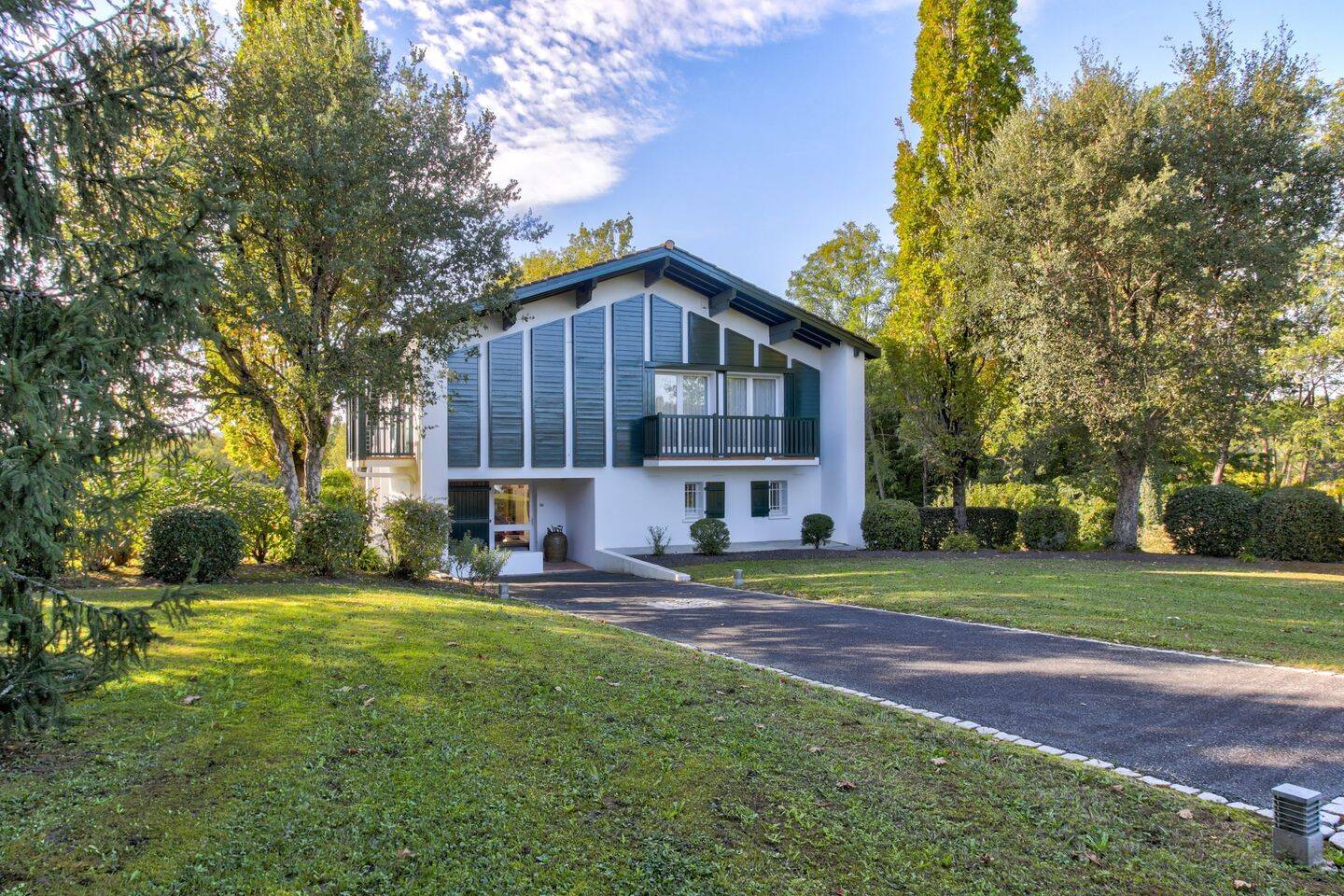 Maison 6 pièces 293 m² · à Mouguerre · 292,5 m² · 1 495 000 €