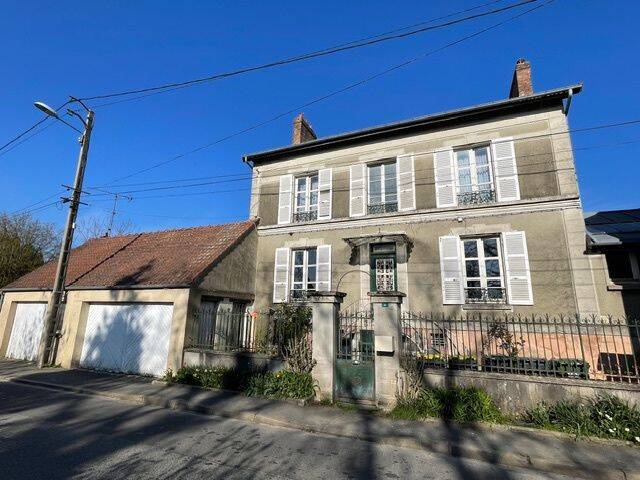 Maison 8 pièces 168 m² · à Choisy-en-Brie · 168 m² · 159 000 €