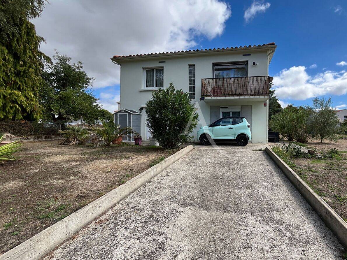 Maison 6 pièces 131 m² · à Les Achards · 131 m² · 267 000 €