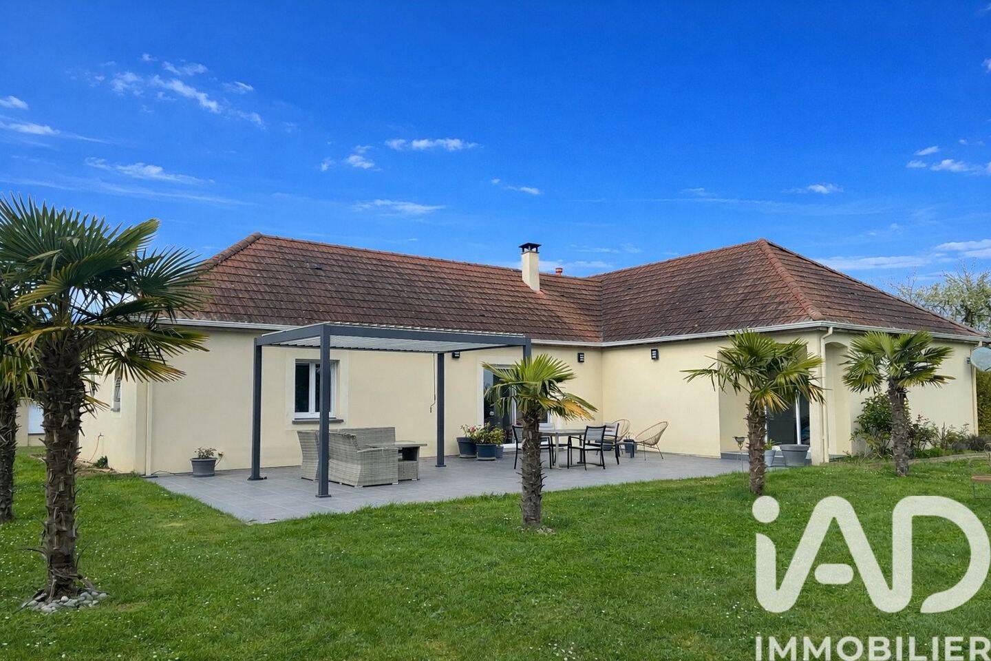Maison 5 pièces 150 m² · à Civray · 150 m² · 255 000 €