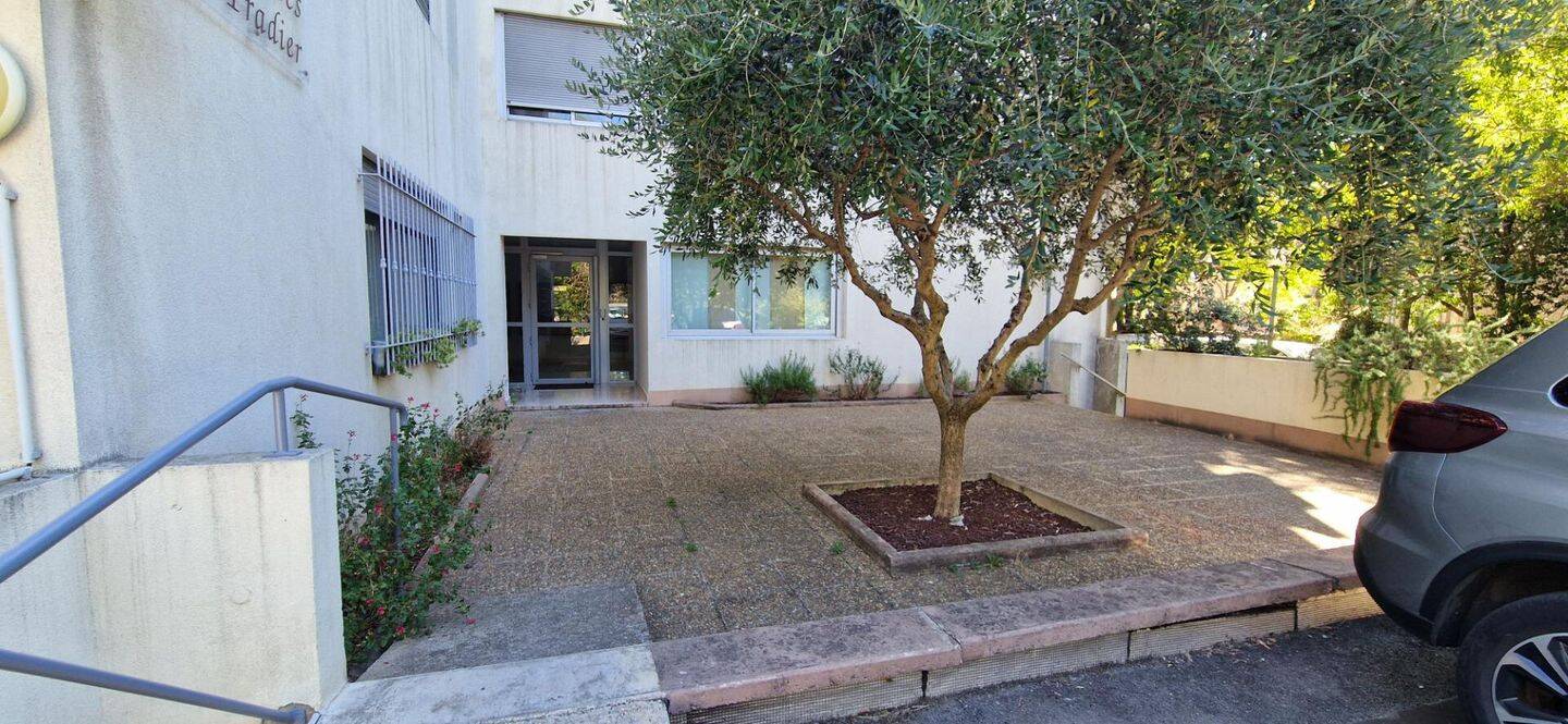 Appartement 2 pièces 48 m² · à Nîmes · 48,5 m² · 145 800 €