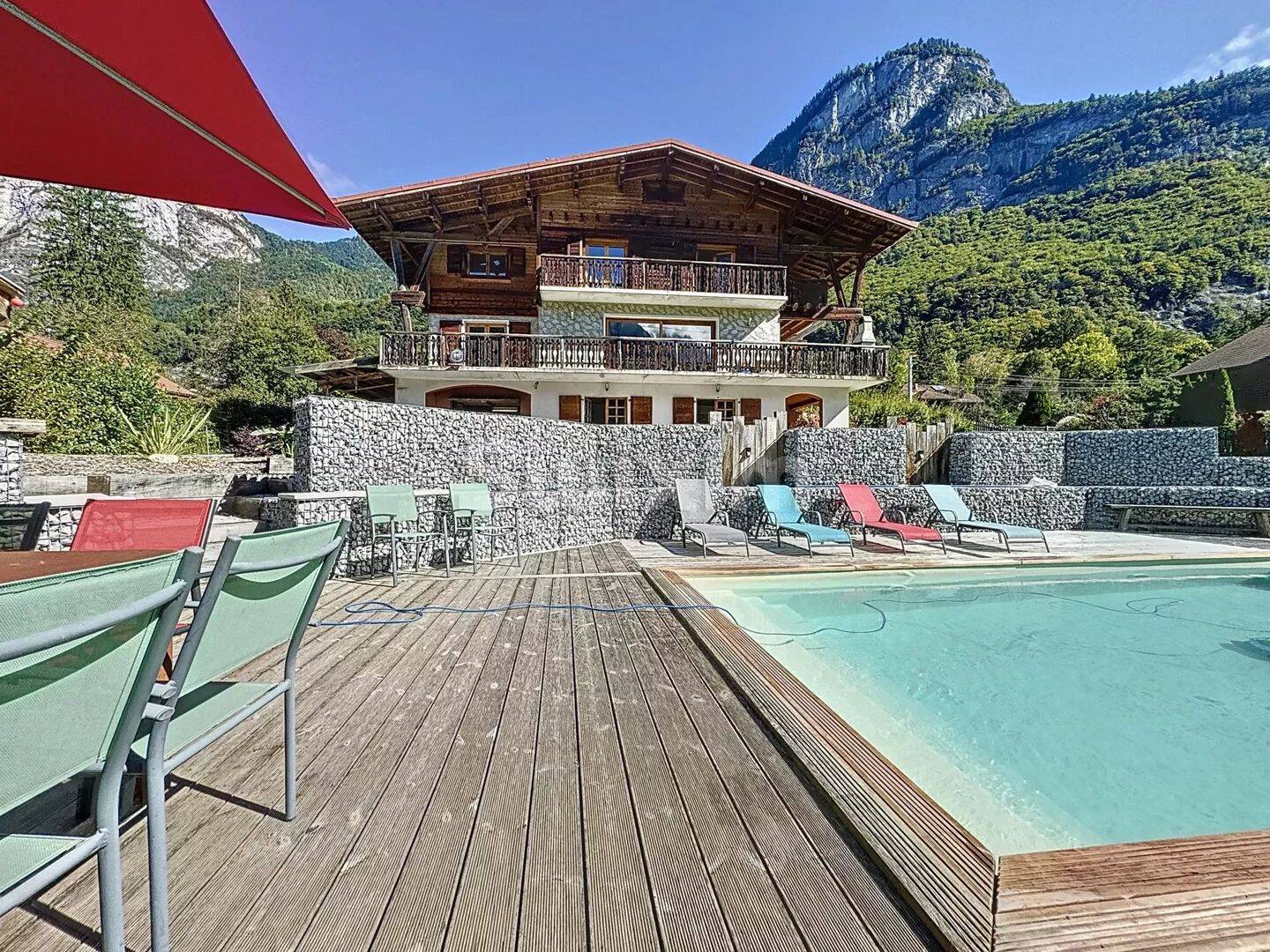 Maison 9 pièces 260 m² · à Sallanches · 260 m² · 735 000 €