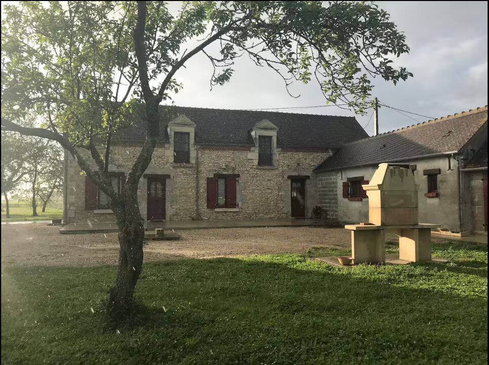 Maison 9 pièces 151 m² · à Billy · 151 m² · 210 000 €
