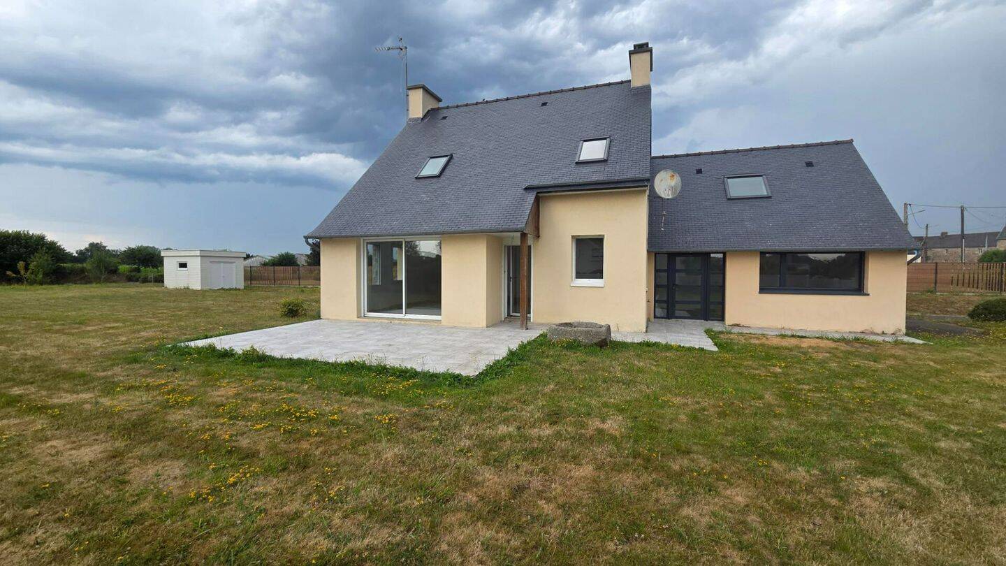 Maison 6 pièces 130 m² · à Pluzunet · 130 m² · 205 000 €