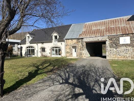 Maison à vendre 399 400 € 8 pièces 7 chambres 234 m² 3 125 m² de terrain Saint-Diéry 63320