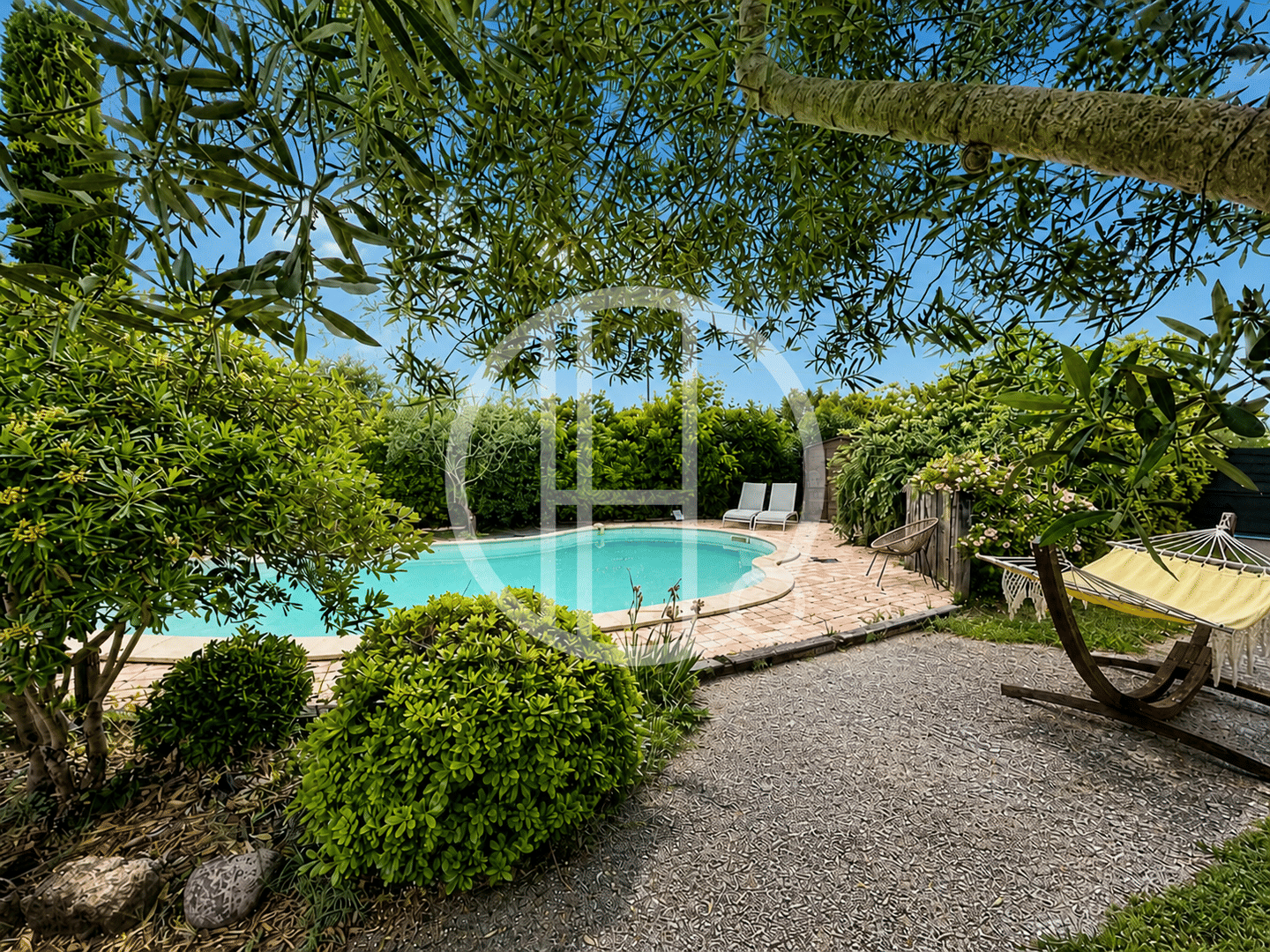 Maison 7 pièces 200 m² · à Latresne · 200 m² · 574 000 €