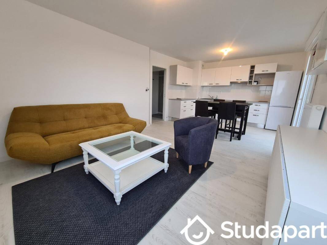 1 pièce 11 m² · à Carquefou · 11 m² · 570 €
