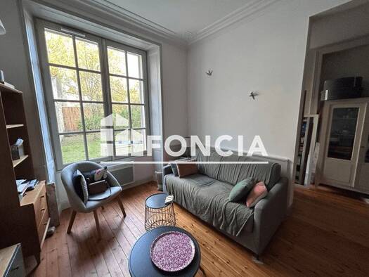 Appartement à louer 760 € 2 pièces 1 chambre 45,1 m² RDC/2 Centre Ville La Rochelle 17000