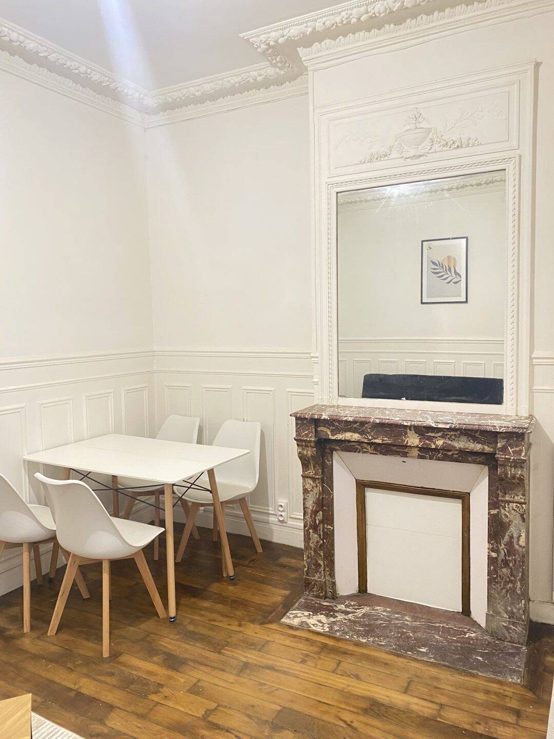 Appartement 2 pièces 41 m² · à Paris 18ème Arrondissement · 40,7 m² · 1 390 €