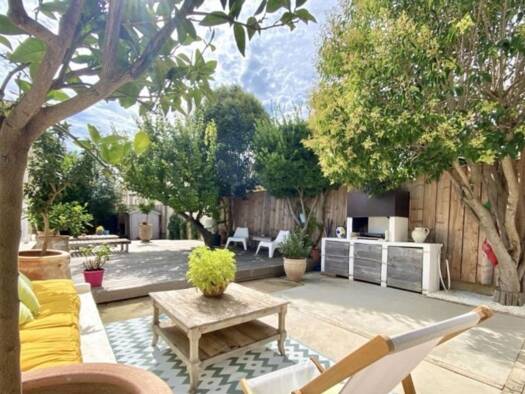 Maison à vendre 385 000 € 6 pièces 5 chambres 175 m² 356 m² de terrain Salles-d'Aude 11110